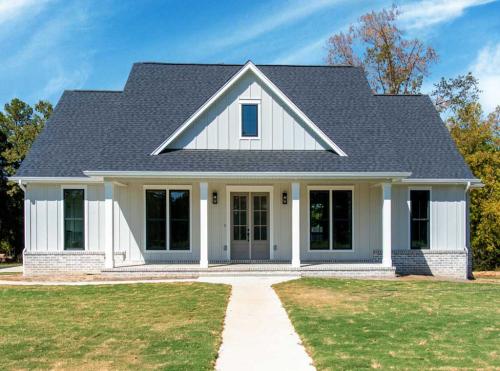 3-Bed-Farmhouse-Plan-with-Perfect-Exterior-Symmetry