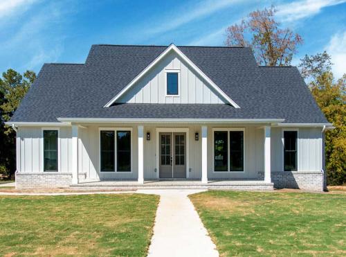 3-Bed-Modern-Farmhouse-Plan