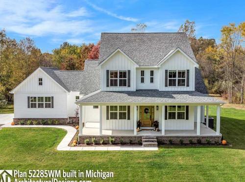 4-Bed-Country-Farmhouse-Plan