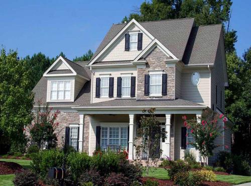 4-Bed-Traditional-Home-Plan