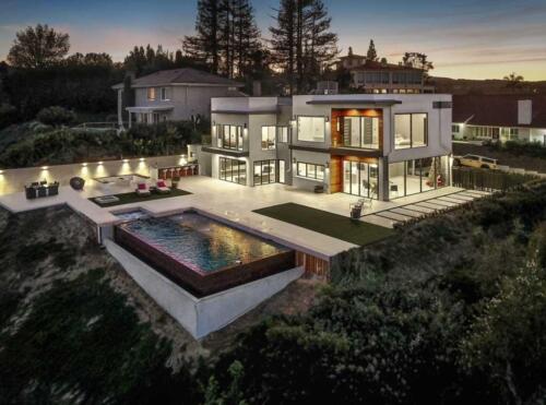 Modern Mansion Luxury Home in Hill