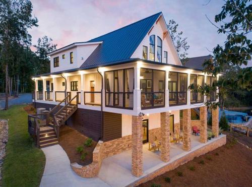 Vacation-Home-Plan-with-3-Sided-Wraparound-Porch